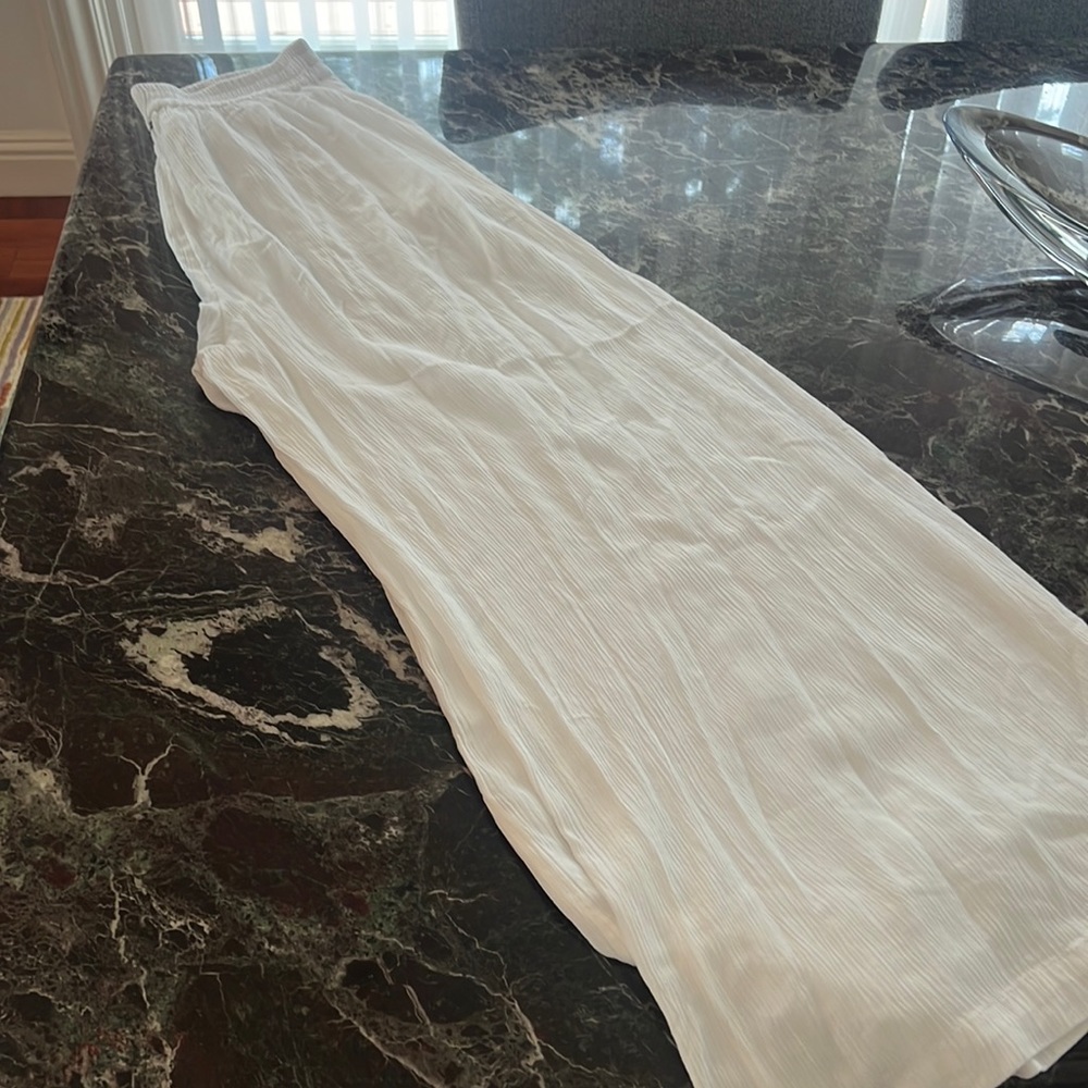 Volcom white beach pants size 4/6